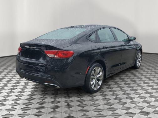 2016 Chrysler 200 S
