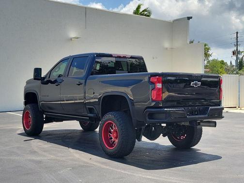 Black 2022 Chevrolet Silverado 2500 LTZ