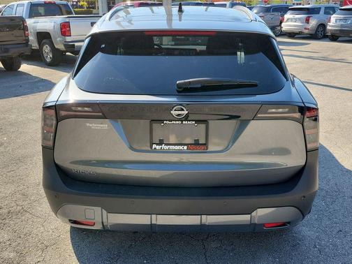 Gun Metallic 2026 Nissan Kicks SV