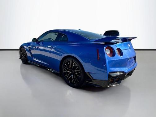 2024 Nissan GT-R Premium
