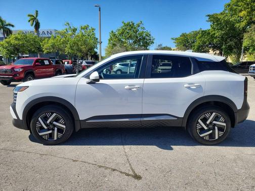 2025 Nissan Kicks SV