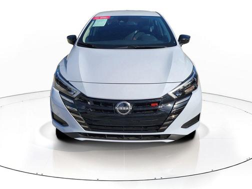 Gray Sky Pearl 2025 Nissan Versa 1.6 SR