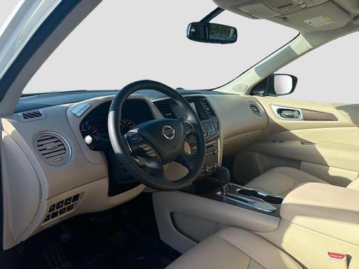 2020 Nissan Pathfinder Platinum