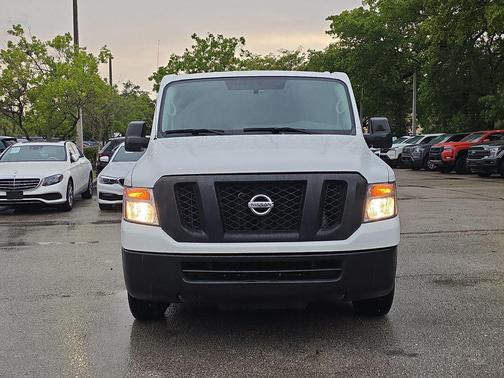 Glacier White 2021 Nissan NV Cargo NV2500 HD SV V6/SV V8