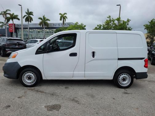 2017 Nissan NV200 S