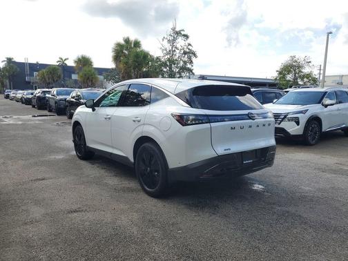2025 Nissan Murano SV