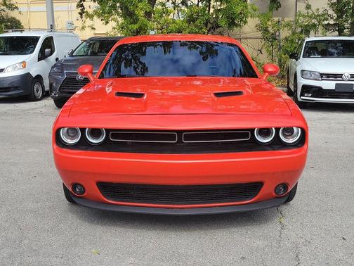 2017 Dodge Challenger SXT