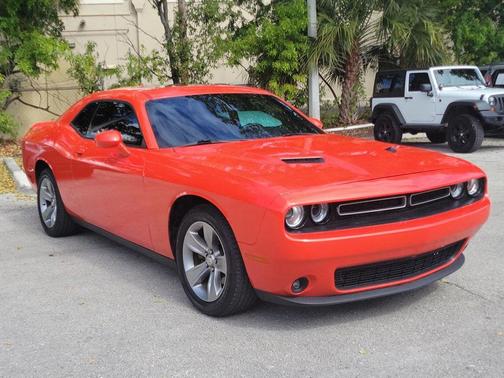 2017 Dodge Challenger SXT