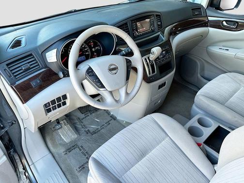 2015 Nissan Quest SV