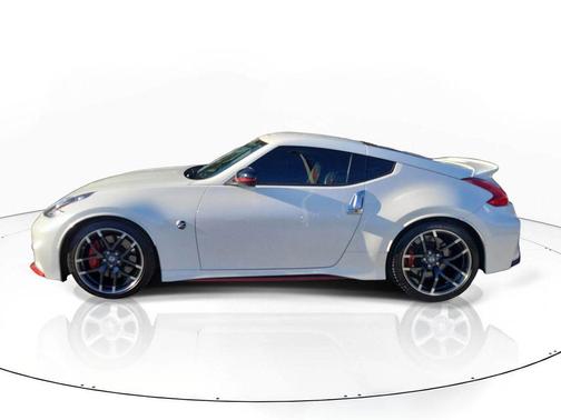 2017 Nissan 370Z NISMO