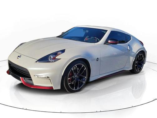 2017 Nissan 370Z NISMO