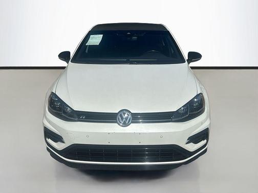 2019 Volkswagen Golf R 2.0T w/DCC & Navigation