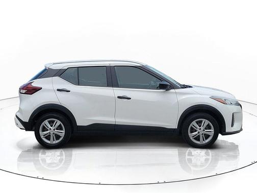 Fresh Powder 2022 Nissan Kicks S