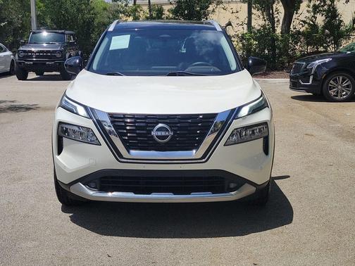 White 2022 Nissan Rogue Platinum