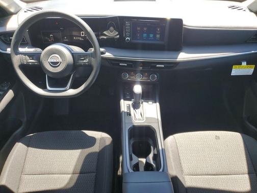 2025 Nissan Kicks S