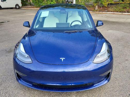 Blue 2022 Tesla Model 3 Long Range