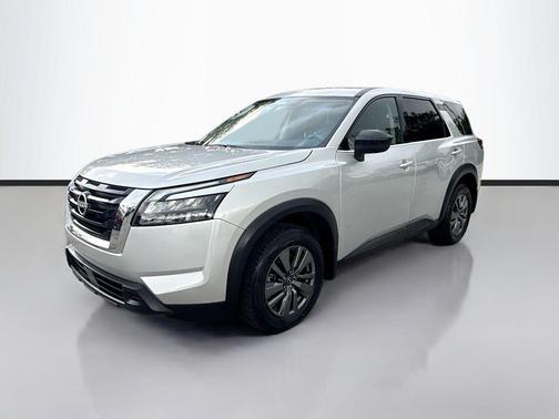 2024 Nissan Pathfinder S