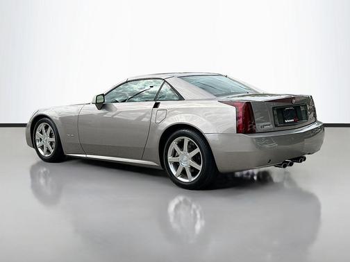 2004 Cadillac XLR Base