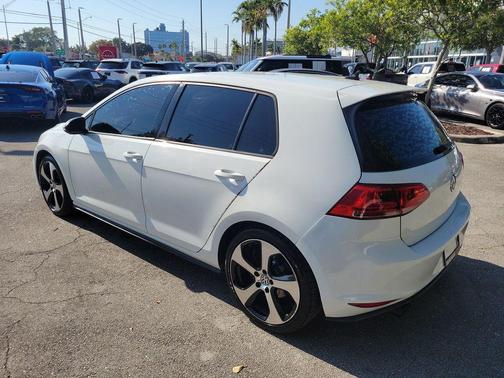 2017 Volkswagen Golf GTI S 4-Door
