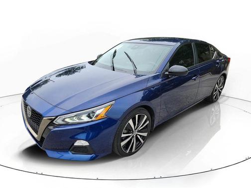 Deep Blue Pearl 2022 Nissan Altima 2.5 SR