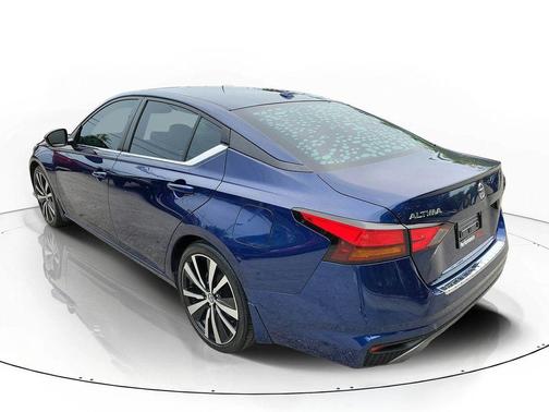 Deep Blue Pearl 2022 Nissan Altima 2.5 SR