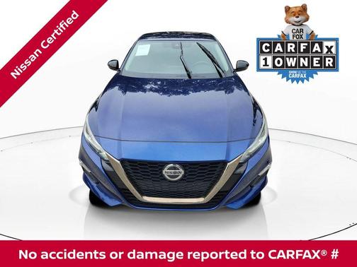 Deep Blue Pearl 2022 Nissan Altima 2.5 SR