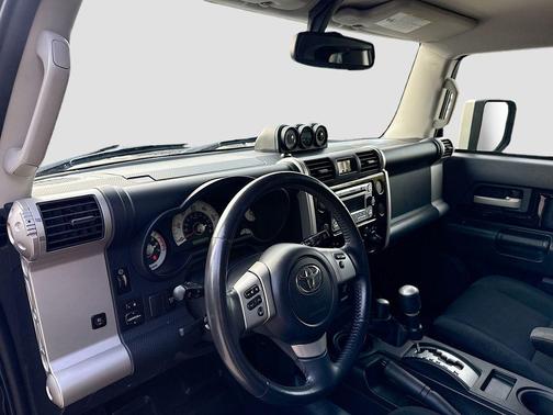 2014 Toyota FJ Cruiser Base