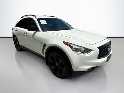 2017 INFINITI QX70 Base
