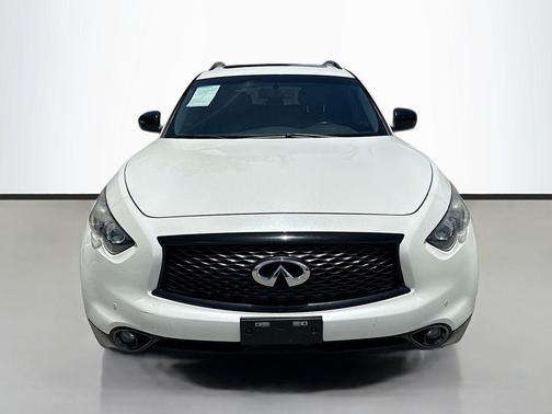 2017 INFINITI QX70 Base