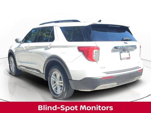 Oxford White 2024 Ford Explorer XLT