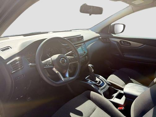 2017 Nissan Rogue Sport S