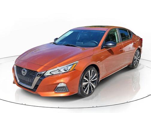 Sunset Drift Chromaflair 2020 Nissan Altima 2.5 SR