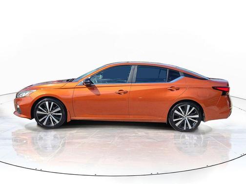 Sunset Drift Chromaflair 2020 Nissan Altima 2.5 SR