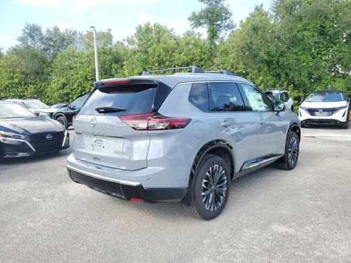 2025 Nissan Rogue Platinum