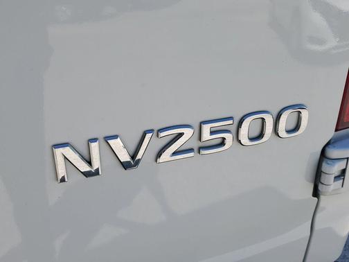 2021 Nissan NV Cargo NV2500 HD S/SV V6/V8