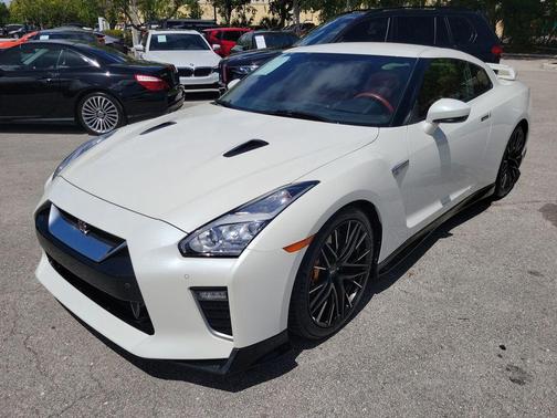 2021 Nissan GT-R Premium