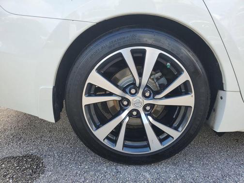 2017 Nissan Maxima 3.5 Platinum