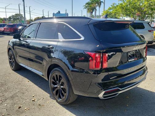 2022 Kia Sorento SX