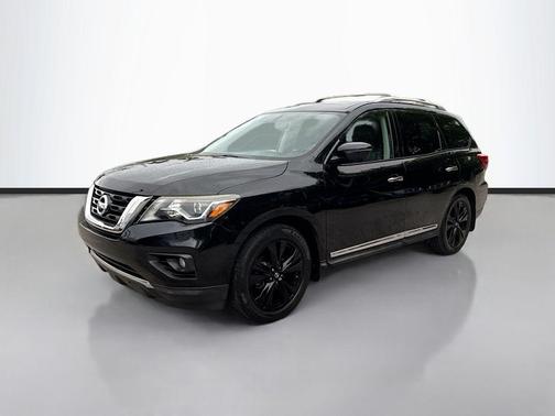 2017 Nissan Pathfinder Platinum