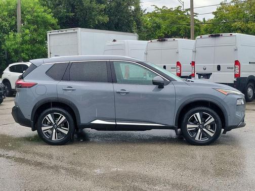 Boulder Gray 2022 Nissan Rogue SL