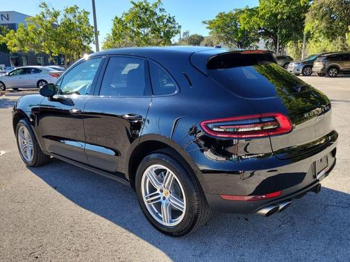 2017 Porsche Macan S