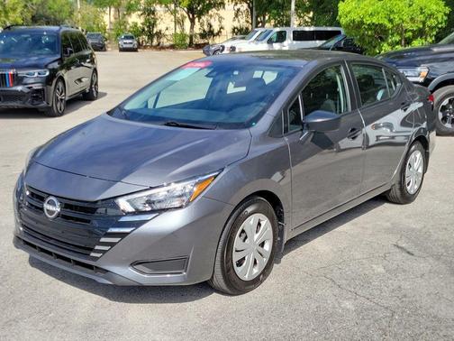 Gun Metallic 2025 Nissan Versa S