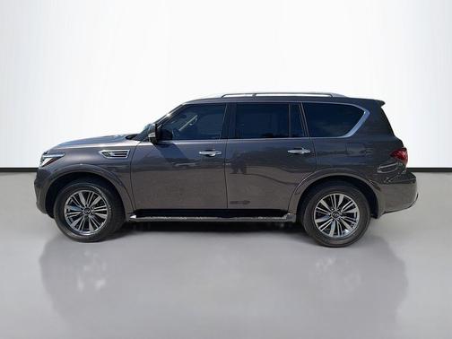 2022 INFINITI QX80 Luxe