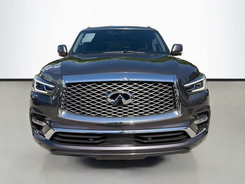 2022 INFINITI QX80 Luxe