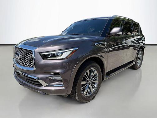 2022 INFINITI QX80 Luxe
