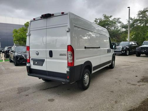 Bright White Clearcoat 2025 RAM ProMaster 3500 High Roof