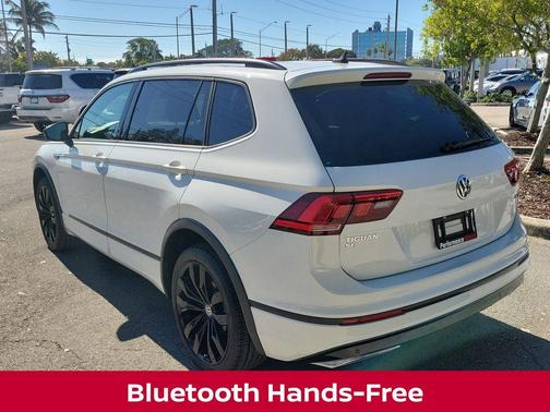 Pure White 2020 Volkswagen Tiguan 2.0T SE R-Line Black