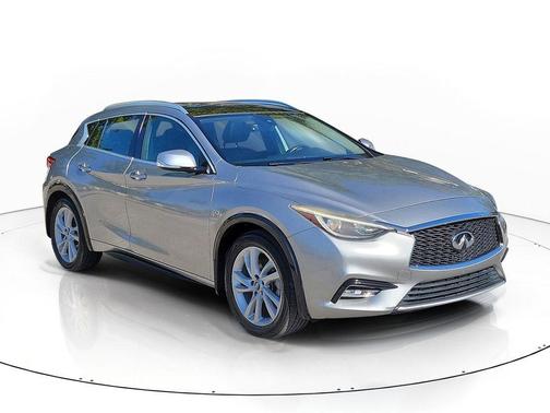 2018 INFINITI QX30 Premium