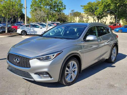 2018 INFINITI QX30 Premium