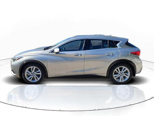 2018 INFINITI QX30 Premium